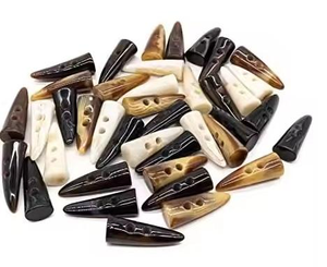 Boutons en corne de buffle 100% naturelle, classiques, faits à la main, pour jeans et vêtements de cérémonie, style dos plat - Product Image 1
