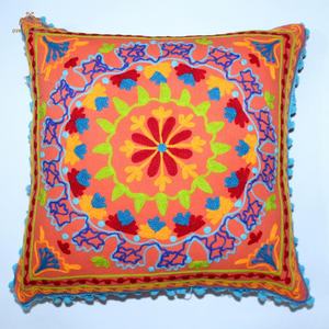Coussin brodé à la main Unique Suzani taie d'oreiller indien multicolore Suzani housse de coussin taie d'oreiller décorative - Product Image 1