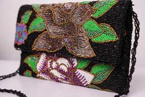 Bolso Rectangular Bordado Floral de Algodón y Poliéster Hecho a Mano con Cremallera, Diseño de Hojas Verdes y Flores Púrpuras para Fiestas y Viajes - Product Image 1