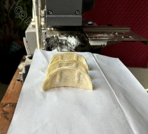 1500pcs/h Gyoza Making <b>Machine</b> Sweet <b>Dumpling</b> <b>Machine</b> <b>Dumpling</b> Momo <b>Machine</b> - Product Image 5