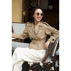Gabardina de mujer con doble botonadura, cinturón, solapa y peplum, manga larga, para otoño [B8045] - Product Image 6