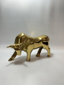 Sculpture d'animal en métal moulé sous pression plaqué or de luxe, figurine décorative, statue, décoration de salon, bureau, table, style moderne - Product Image 5