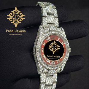 นาฬิกาข้อมือผู้หญิง Pahal Jewels หรูหรา ประดับเพชร ตัวเรือนสแตนเลส ขนาด 40 มม. หน้าปัดสีแดง ระบบควอตซ์  คริสตัลแซฟไฟร์ โมอิสซาไนต์ - Product Image 2