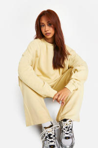 Nouvel ensemble de sport taille haute effet galbe fessier, soutien-gorge à col en V et short, pour yoga, uni, léger, respirant, extensible dans les quatre sens, 2 pièces, devant - Product Image 2