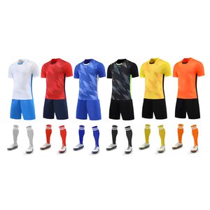 Conjunto de Camisetas de Fútbol Personalizadas, Camiseta de Fútbol Personalizada de Poliéster de Secado Rápido con Cuello en V, Venta al Por Mayor, Fabricante OEM - Product Image 1