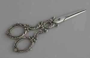 Vintage Embroidery Handmade Luxury Brass Metal Promotional Sewing Scissors Antique Style Embossed Decorative Tailor Craft - Product Image 4