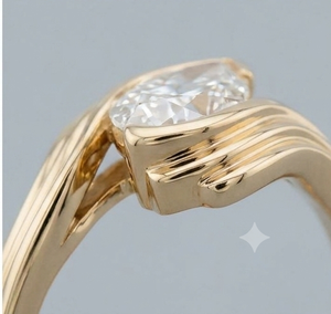 แหวนหมั้นผู้หญิงทรงลูกแพร์ 2.00 กะรัต ตัวเรือนทองคำแท้ 14K ประดับเพชรแล็บโกรว์ ฝังแบบ Bezel Setting ได้รับการรับรองจาก IGI สไตล์โรแมนติก - Product Image 2