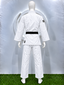 Uniforme de Karate SHH Blanco 100% Algodón para Adultos Unisex, Uniforme de Artes Marciales Resistente con Cinturón Negro y Logotipo en la Manga Izquierda - Product Image 2