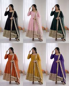 VISHNU K DESIGNS - Traje Anarkali con Falda y Dupatta de Seda Romana Vintage para Todas las Estaciones, Ajuste Regular, Bordado con Lentejuelas Naturales - Product Image 6