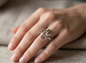 Anillo de Plata de Ley 925 con Turmalina Sandía en Forma de Flor para Boda - Product Image 2