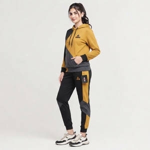 Ensemble de survêtement pour femmes, tenue de sport professionnelle, veste et pantalon de qualité supérieure, conçus pour un confort maximal, une mobilité et des performances athlétiques optimales - Product Image 2