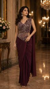 Sari en soie bordeaux avec broderie lourde de miroirs et broche, style Bollywood pour femme, idéal pour mariage - Product Image 1