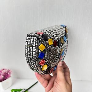 El mejor bolso de mano de Metal étnico hecho a mano para bodas, estilo de moda, cuentas doradas, caja de Metal multicolor, bordado de diamantes de imitación - Product Image 4