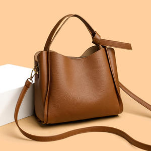 Best Quality Vintage Style Leather Shoulder <b>Bag</b> for Women Durable Classic Handbag for Everyday Use Available At Wholesale Price - Product Image 4