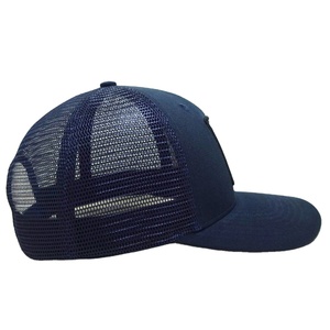 Sombreros de camionero azul marino Parches de logotipo tejido de 6 paneles Gorras estructuradas de ala ligeramente curvada Gorras estructuradas Snapback ajustable OEM - Product Image 6