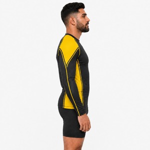 T-shirt de compression athlétique respirant à séchage rapide pour entraînement de grappling, vêtement de sport OEM MMA, en tissu polyester extensible - Product Image 4