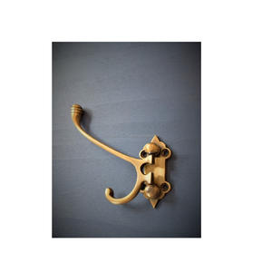 Crochets métalliques inspirés de la ferme pour les murs avec un attrait rustique parfait pour décorer et organiser les espaces - Product Image 1