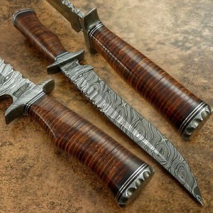 Cuchillo Bowie Personalizado OEM Hecho a Mano de Acero de Damasco de Grado Industrial con Hoja Fija de Espiga Completa para Caza, Camping y Supervivencia al Aire Libre con Funda de Cuero - Product Image 6