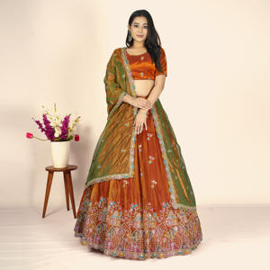 Lehenga Choli Fendy Net con Bordado Intrincado de Hilos Múltiples, Falda Acampanada, Blusa de Diseñador y Dupatta en Contraste, Ideal para Fiestas - Product Image 3