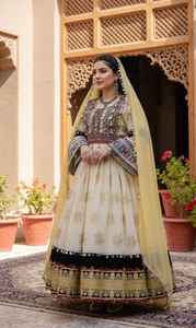 Vestido largo estilo maxi color piel para mujer con contraste rojo, ropa tradicional afgana para mujer a bajo precio. - Product Image 2