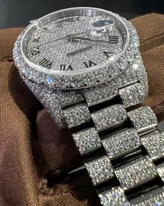 นาฬิกาข้อมือจักรกลแบบ Iced Out สายสแตนเลสสตีล ระบบออโตเดท ตัวเลขโรมัน หรูหรา - Product Image 5