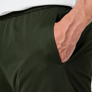 Pantalones Cortos para Hombre, Color Verde Oscuro Sólido, Malla Transpirable, Cintura Elástica, Casuales, Cortos, Tejido de Poliéster, Corte Medio, ODM - Product Image 4