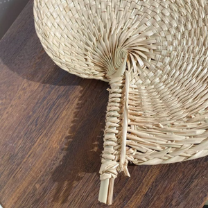 Abanico de Mano de Concha Marina - Product Image 3