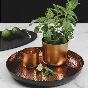 Plateau de service décoratif en cuivre de qualité supérieure avec des bords élégamment surélevés pour la présentation d'aliments, de boissons, de thé, de café et pour un usage domestique - Product Image 1