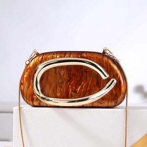 Pochette en bois naturel de qualité supérieure, prix de gros, sac de soirée de créateur pour femme, idéal pour les mariages et les événements festifs - Product Image 1