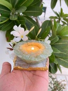 Porte-bougie en cristal de jade vert naturel |   Support de bougie en pierre précieuse à bord doré |   Décoration d'intérieur faite à la main |   Fournisseur en gros - Product Image 6