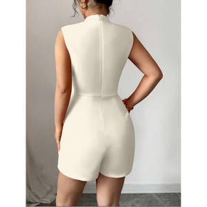 Mini-robe moulante élégante sans manches à col haut et panneau asymétrique pour femme - Product Image 1