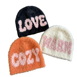 Gorro de Punto Jacquard de Moda, Personalizado con Pedrería, Estampado Gráfico por Sublimación, Gorro Cálido de Invierno, Fabricante OEM ODM - Product Image 3