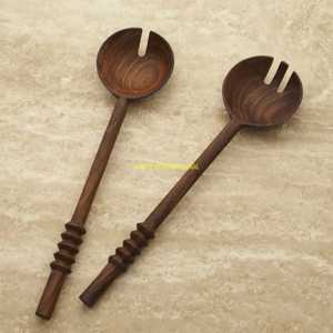 Cuillère de cuisine en silicone mat antiadhésive, résistante à la chaleur, facile à nettoyer, avec manche en bois, design robuste, pour servir, mélanger, remuer - Product Image 3
