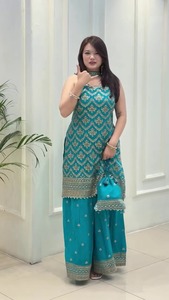 Conjunto Sharara de Georgette, Hermoso y Elegante, Estilo Indio-Pakistaní, para Fiestas, Bodas y Uso Casual, para Mujer - Product Image 5