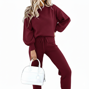 Conjunto Deportivo de Dos Piezas para Mujer Elite Comfort Studio, Sudadera de Felpa Suave y Pantalones Jogger de Corte Holgado, OEM ODM - Product Image 3