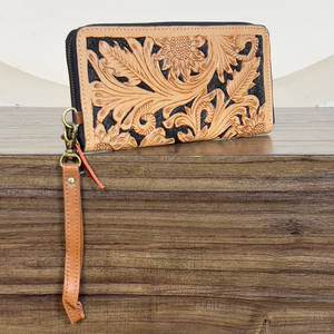 Cartera de Cuero Genuino Hecha a Mano con Diseño de Girasol y Cierre de Cremallera, Multiusos para Damas, Porta Tarjetas de Crédito y ATM - Product Image 4