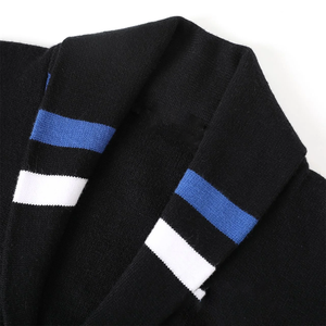 Cardigan en tricot noir premium Sigma avec logo personnalisé pour les fraternités, les sororités, les universités, les écoles, vente en gros OEM ODM - Product Image 6