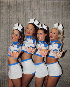 Venta caliente Cheer Practice Wear Diseño personalizado Baile Cheerleading Top y faldas Uniformes impresos con diamantes de imitación - Product Image 4