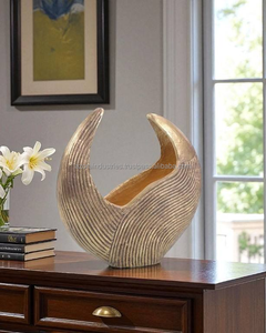 Azora Industries Jardinière décorative moderne de luxe en aluminium Vase à fleurs sculptural pour la maison Centre de table Vente en gros - Product Image 4