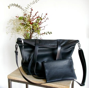 Sac fourre-tout vintage en cuir véritable pour femme, grande capacité, sac à bandoulière décontracté, idéal pour les voyages et le shopping, qualité supérieure, ouvert - Product Image 2