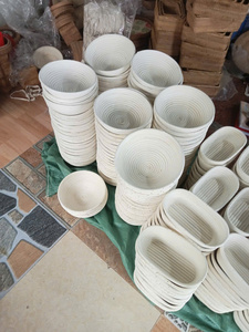 Cesta de fermentación de pan de masa madre de ratán natural hecha a mano, sin astillas, con forro, disponible - Product Image 6