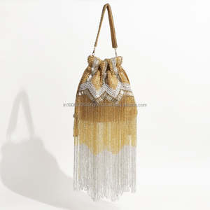 Pochette Potli de Luxe Broderie Bohème Géométrique avec Perles et Chaînes à Pompons Style Ethnique Indien pour Mariées et Événements - Product Image 3