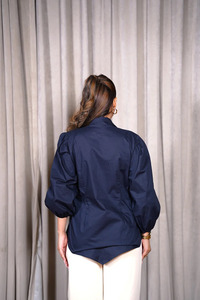 Chemisier décontracté bleu marine pour femme, manches ballon, col cranté, boutonnage frontal, détail dentelle halter, coupe ample, 100 % coton uni - Product Image 4