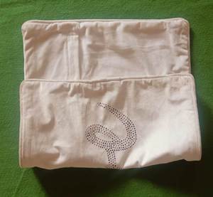 <b>White</b> Rectangle <b>Cushion</b> <b>Cover</b> Embroidered Lips Design Cotton Home Decor Modern Style Envelop Closure Customizable Squad Ghouls - Product Image 2