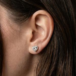 Ensemble de boucles d'oreilles en diamant taille cœur de 2,0 carats cultivé en laboratoire, certifié IGI, clarté VVS, or blanc 14 carats, sertissage à griffes, cadeau de fête - Product Image 2