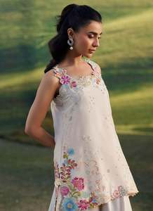 Vestidos Salwar de Seda Pakistaní para Mujer - Corte Holgado, Secado Rápido, para Bodas y Fiestas - Product Image 3