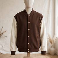 Veste universitaire vintage avec broderie de patchs personnalisés, coupe oversize, style streetwear universitaire, vente en gros