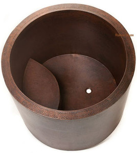 Baignoire autoportante en cuivre martelé antique, ronde, finition cuivre foncé, style baignoire à immersion, design rustique pour salle de bain - Product Image 3