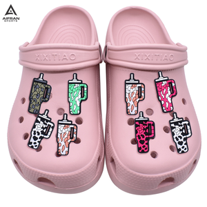 Breloques de chaussures personnalisées AIFRAN en PVC, badges 3D avec logo, emblèmes compatibles Jibbitz pour sabots, idéales pour cadeaux, commandes en gros, accessoires de chaussures - Product Image 1