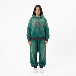 Conjunto de Sudadera con Capucha Oversize Verde Oscuro y Pantalones Jogger para Mujer, con Pedrería, de Algodón y Felpa, Estilo Urbano, Chándal OEM al por Mayor - Product Image 1
